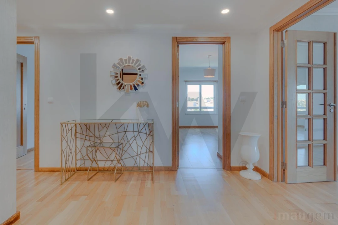 Apartamento T3 para Venda em Sacavém e Prior Velho Foto 12