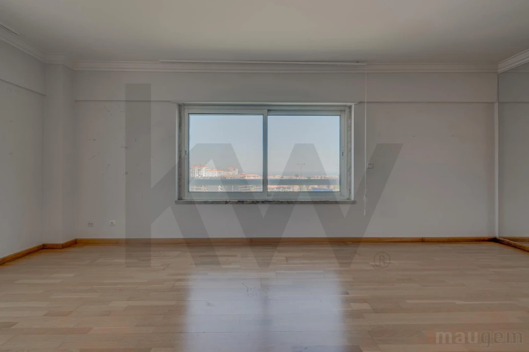 Apartamento T3 para Venda em Sacavém e Prior Velho Foto 14