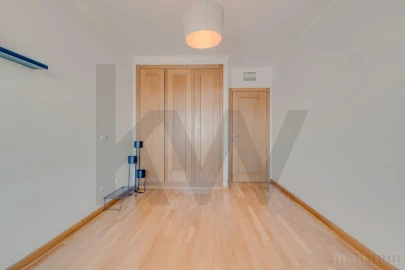 Apartamento T3 para Venda em Sacavém e Prior Velho