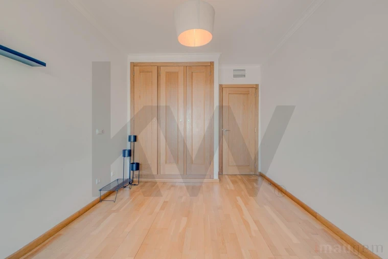 Apartamento T3 para Venda em Sacavém e Prior Velho Foto 6