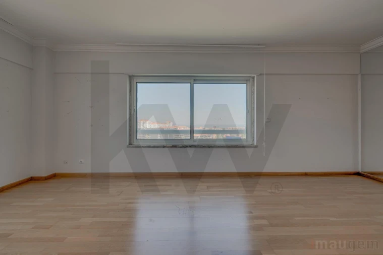 Apartamento T3 para Venda em Sacavém e Prior Velho Foto 14