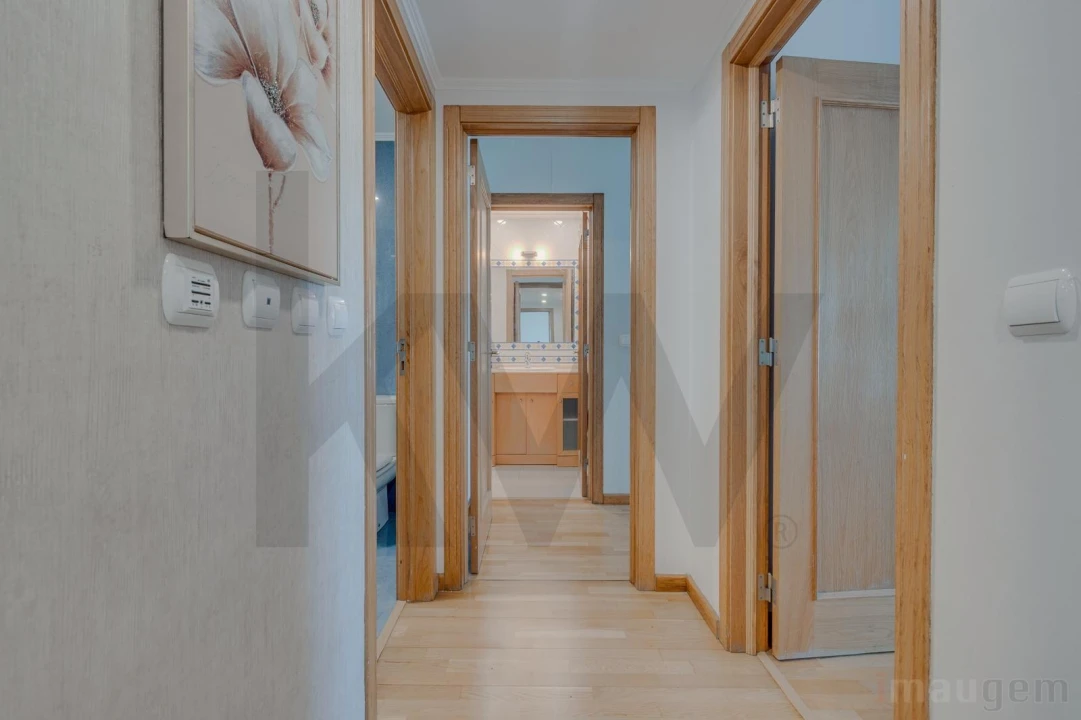 Apartamento T3 para Venda em Sacavém e Prior Velho Foto 8