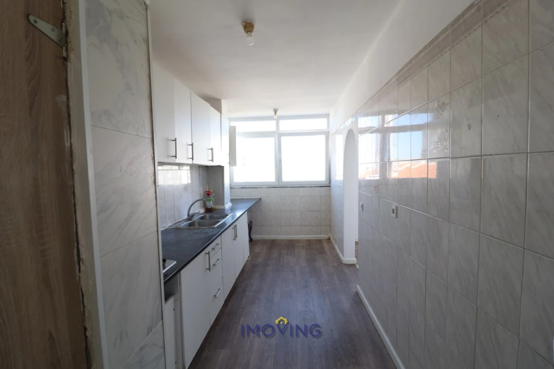 Apartamento T3 para Venda em Baixa da Banheira e Vale da Amoreira Foto 2