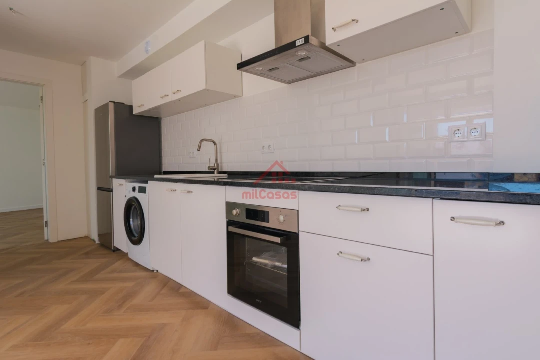 Apartamento T1 para Venda em Azueira e Sobral da Abelheira Foto 6