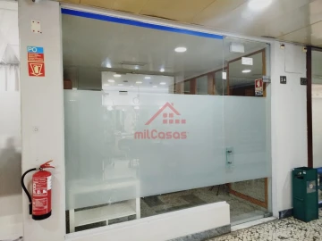 Loja para Arrendamento em Lumiar