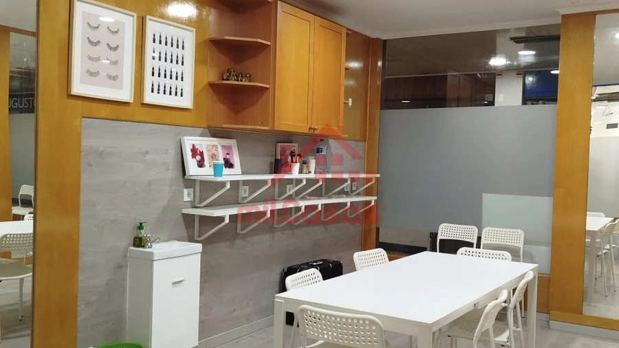 Loja para Arrendamento em Lumiar