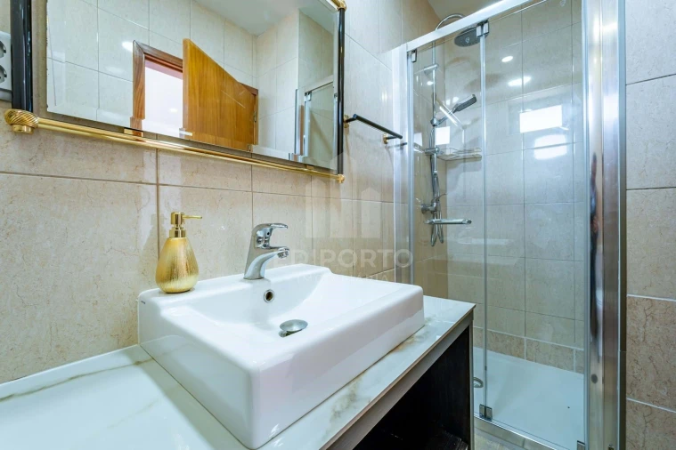 Moradia T3 para Arrendamento em Paranhos Foto 17