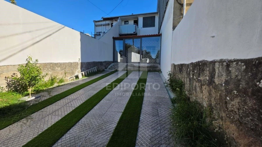 Moradia T3 para Arrendamento em Paranhos Foto 4
