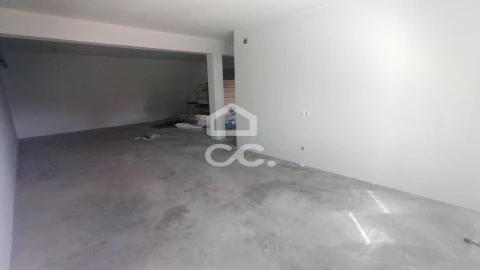 Moradia T3 para Venda em Colmeias e Memória