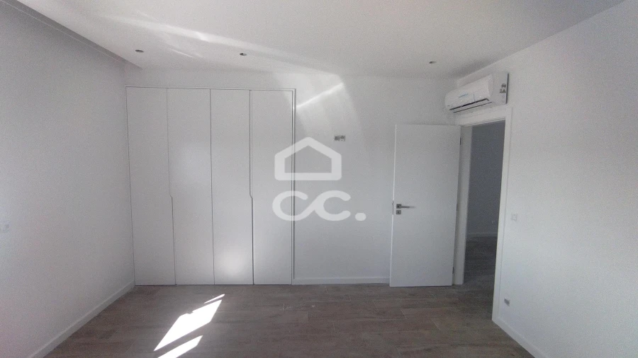 Moradia T3 para Venda em Colmeias e Memória Foto 10