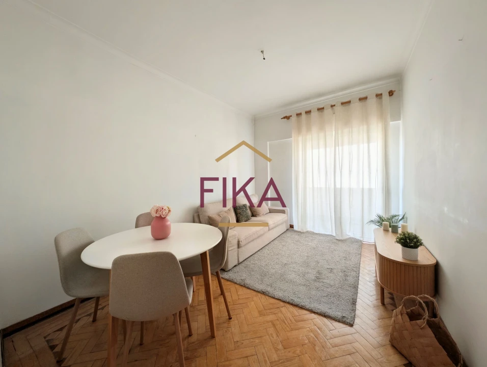 Apartamento T2 para Venda em Seixal, Arrentela e Aldeia de Paio Pires Foto 1