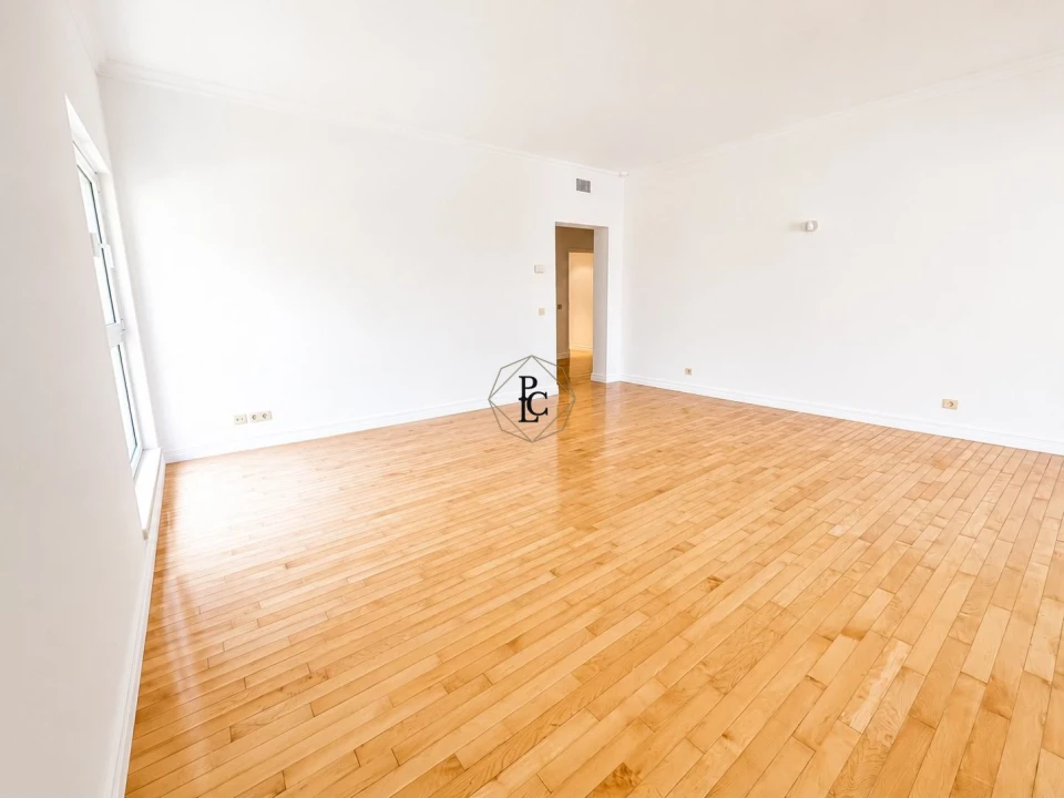 Apartamento T4 para Venda em Cascais e Estoril Foto 32