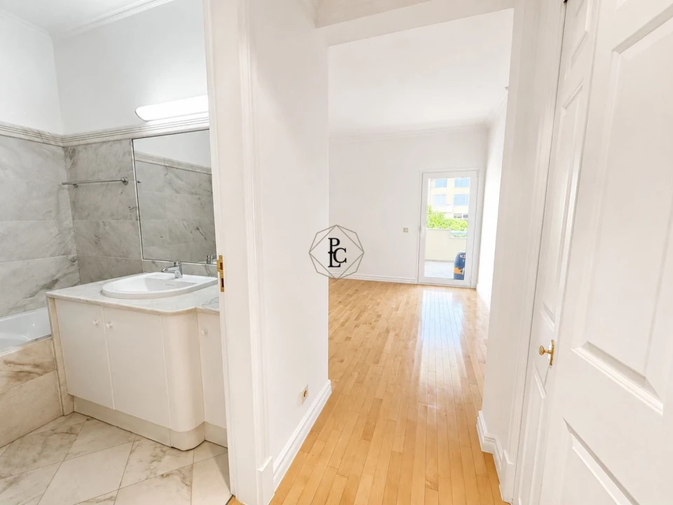 Apartamento T4 para Venda em Cascais e Estoril Foto 18