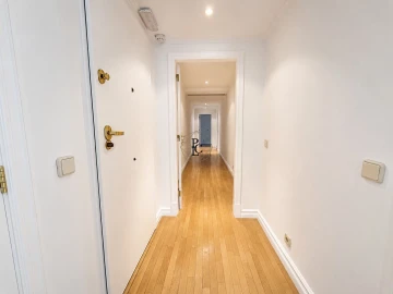 Apartamento T4 para Venda em Cascais e Estoril
