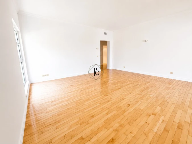 Apartamento T4 para Venda em Cascais e Estoril Foto 32