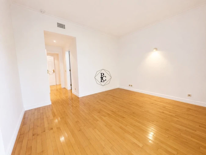 Apartamento T4 para Venda em Cascais e Estoril Foto 25