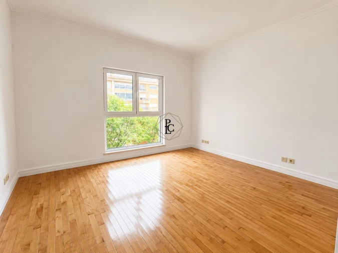 Apartamento T4 para Venda em Cascais e Estoril Foto 19