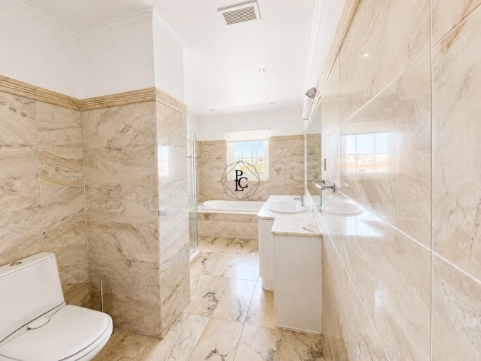 Apartamento T4 para Venda em Cascais e Estoril Foto 15