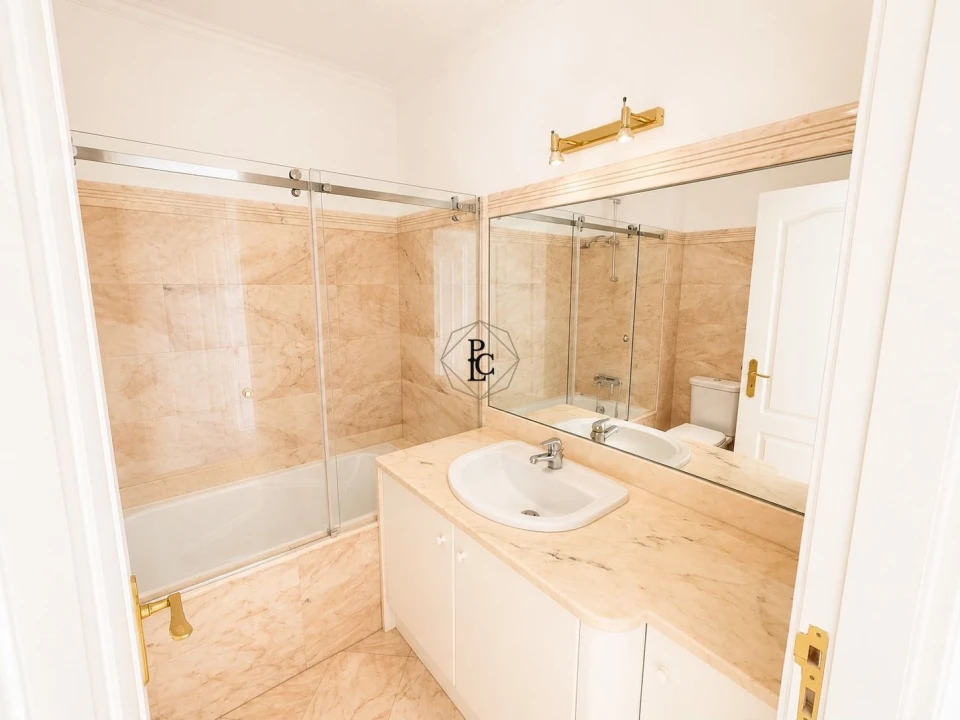 Apartamento T4 para Venda em Cascais e Estoril Foto 15