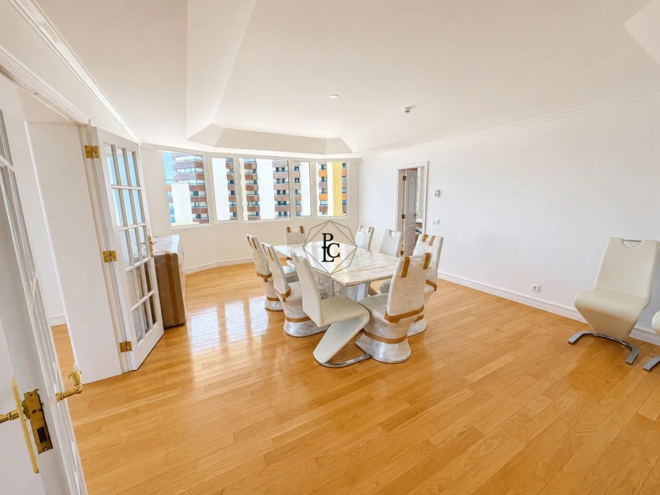 Apartamento T4 para Venda em Cascais e Estoril Foto 8
