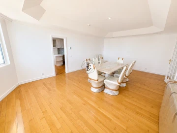 Apartamento T4 para Venda em Cascais e Estoril