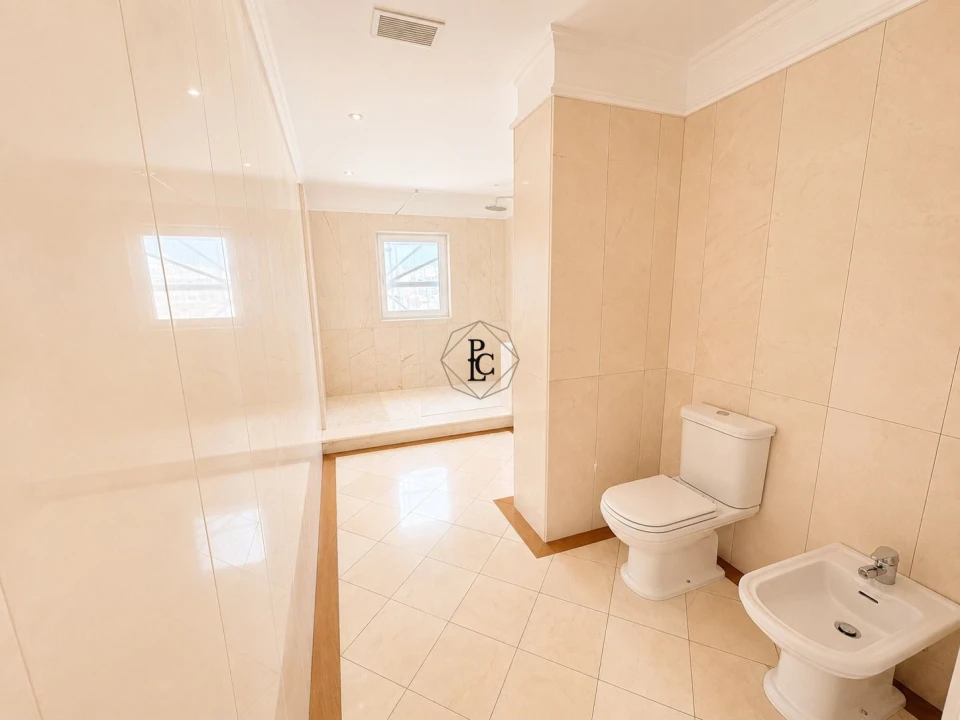 Apartamento T4 para Venda em Cascais e Estoril Foto 20