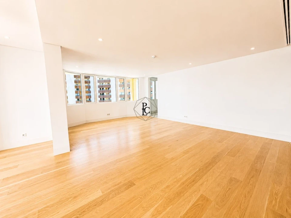 Apartamento T4 para Venda em Cascais e Estoril Foto 14
