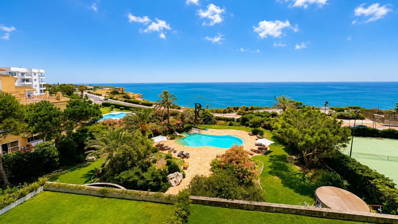 Apartamento T4 para Venda em Cascais e Estoril Foto 1