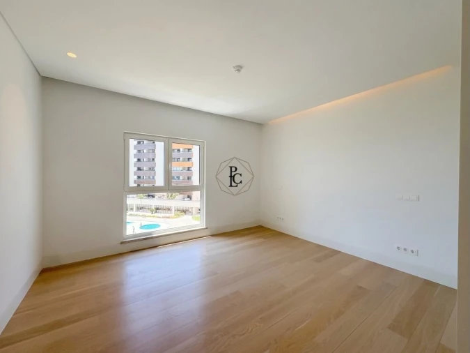 Apartamento T4 para Venda em Cascais e Estoril Foto 32