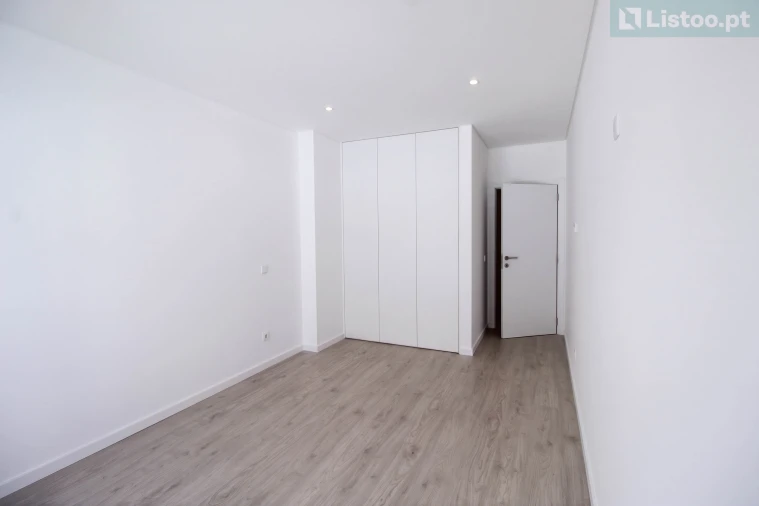 Apartamento T3 para Venda em Tavarede Foto 17