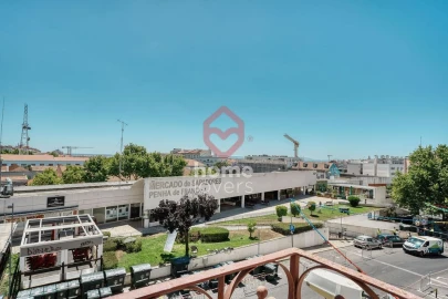 Apartamento T1 para Venda em Penha de França