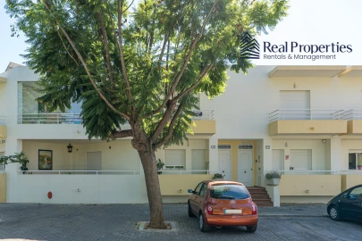 Moradia T3 para Venda em Quarteira