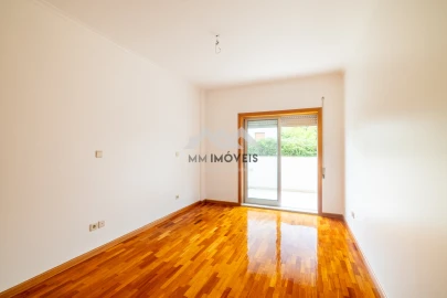 Apartamento T2 para Venda em Castêlo da Maia