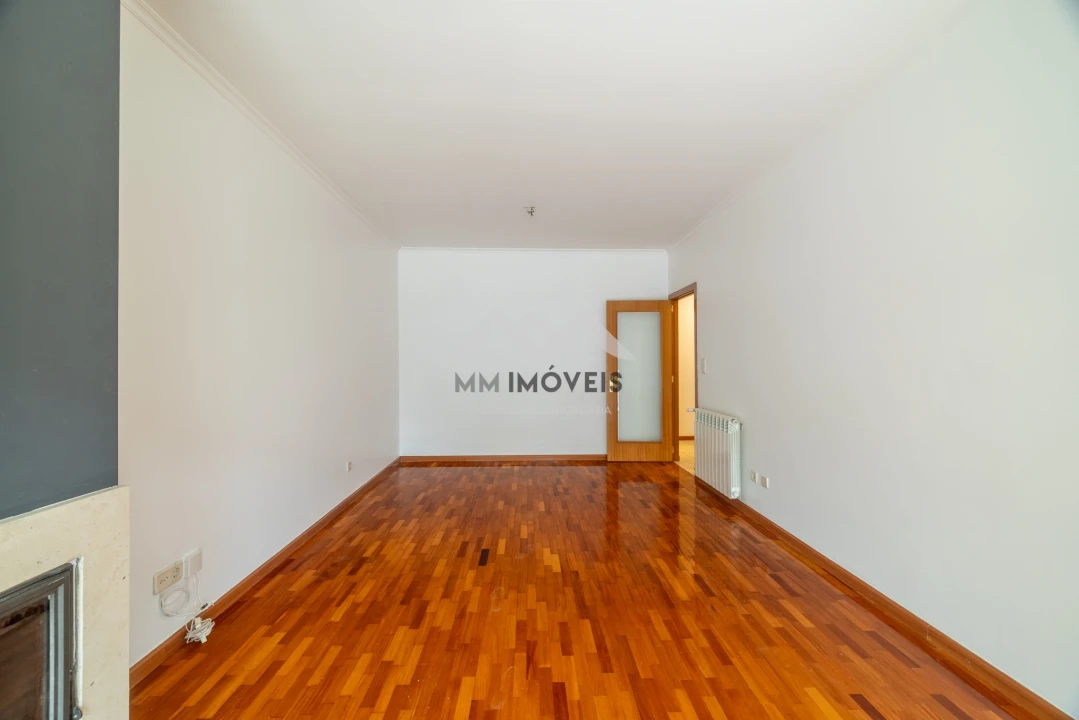 Apartamento T2 para Venda em Castêlo da Maia Foto 10
