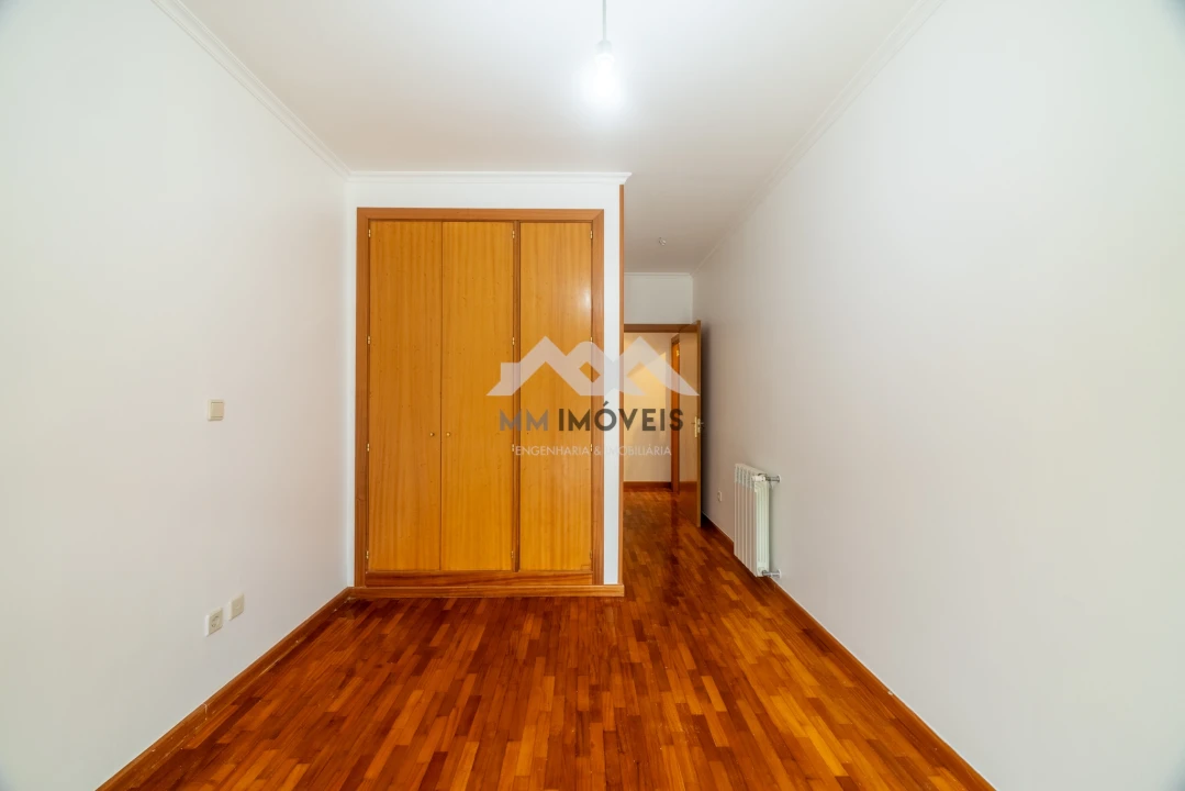 Apartamento T2 para Venda em Castêlo da Maia Foto 7