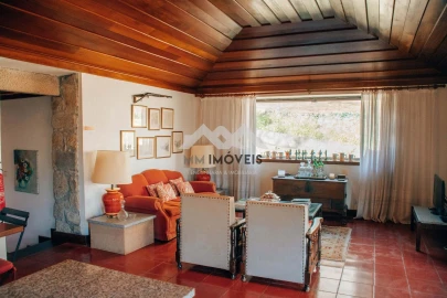 Quinta T6 para Venda em Mentrestido