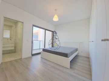 Apartamento T3 para Arrendamento em Portimão