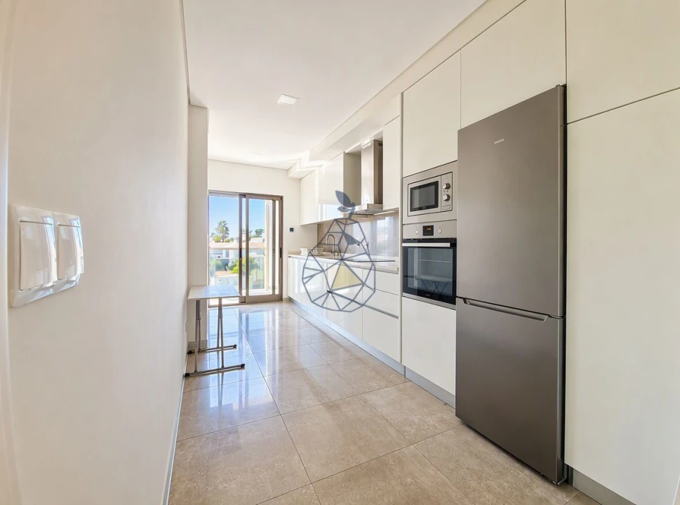 Apartamento T3 para Arrendamento em Portimão Foto 2
