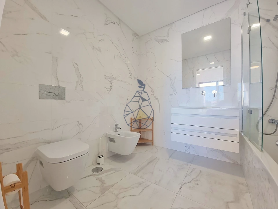 Apartamento T3 para Arrendamento em Portimão Foto 14