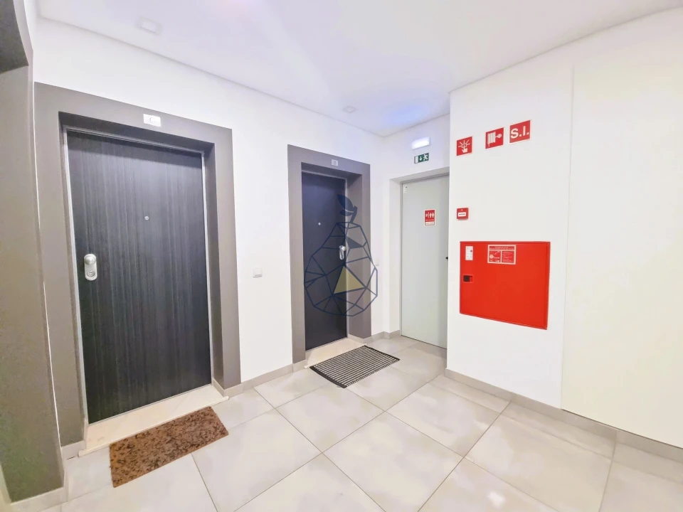 Apartamento T3 para Arrendamento em Portimão Foto 21