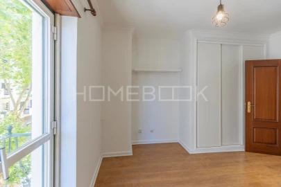 Apartamento T1 para Arrendamento em Agualva e Mira-Sintra