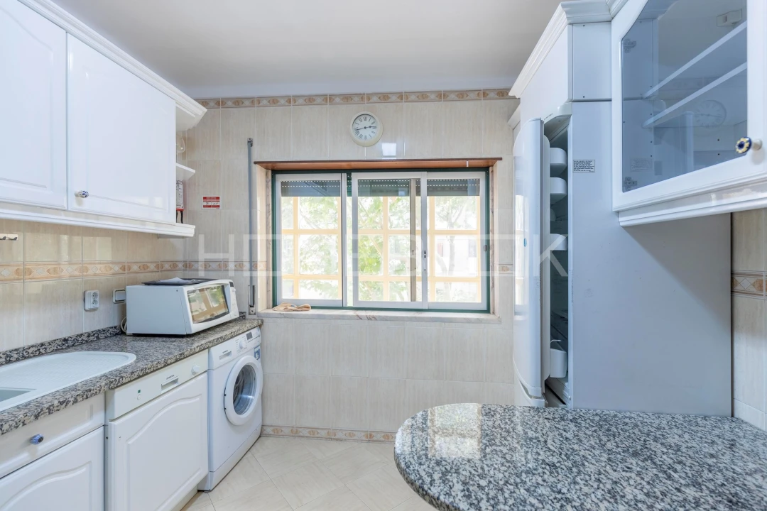 Apartamento T1 para Arrendamento em Agualva e Mira-Sintra Foto 2