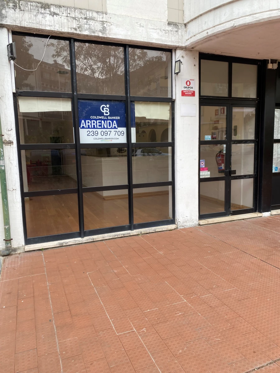 Negócio para Arrendamento em Santo Antonio dos Olivais Foto 8