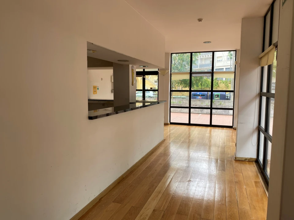 Negócio para Arrendamento em Santo Antonio dos Olivais Foto 5
