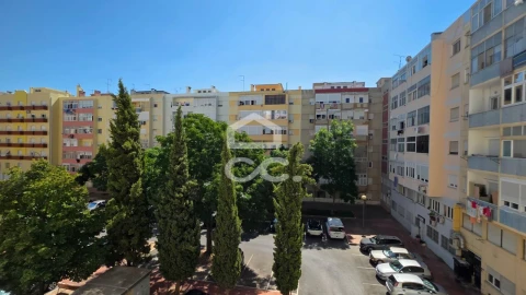 Apartamento T3 para Venda em União das Freguesias de Setúbal