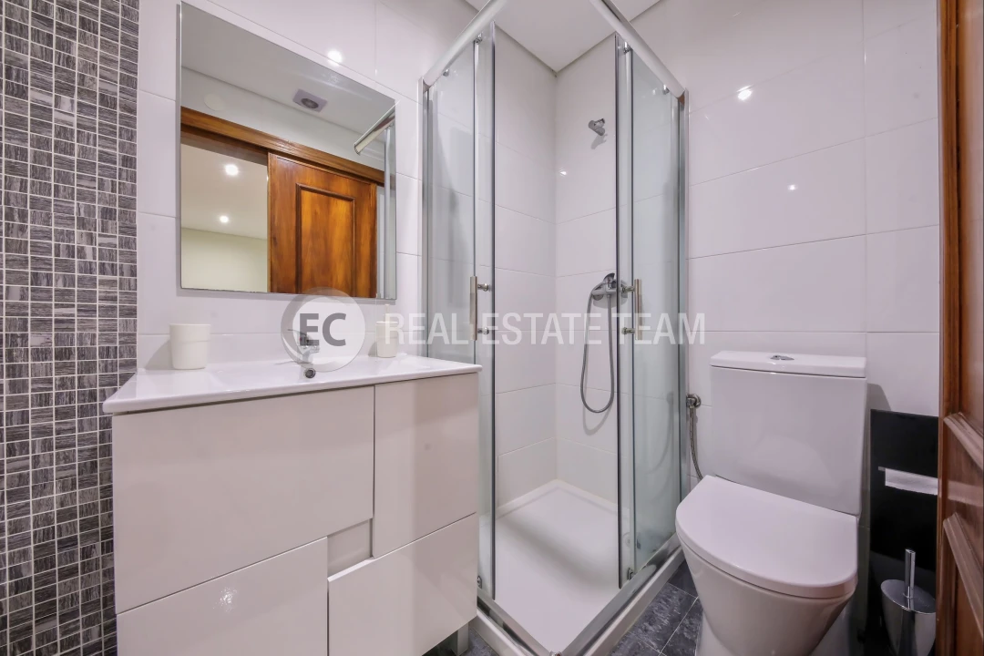 Apartamento T4 para Arrendamento em Glória e Vera Cruz Foto 28