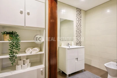 Apartamento T4 para Arrendamento em Glória e Vera Cruz