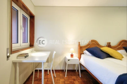 Apartamento T4 para Arrendamento em Glória e Vera Cruz