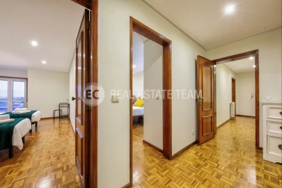 Apartamento T4 para Arrendamento em Glória e Vera Cruz