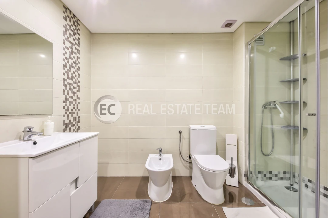 Apartamento T4 para Arrendamento em Glória e Vera Cruz Foto 20